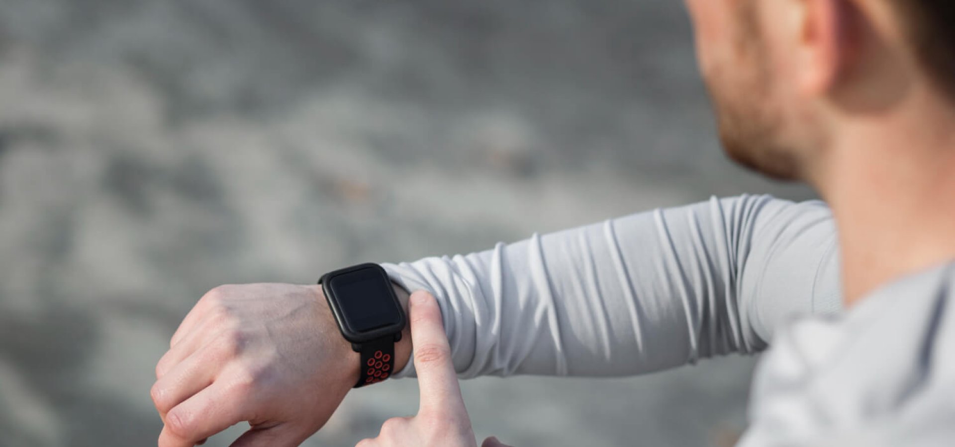 Smartwatch męski solarny – który model wybrać? TOP 4 polecanych modeli